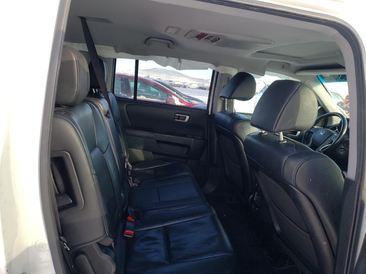 Photo 6 from auction – 2012 HONDA PILOT TOUR with VIN 5FNYF4H99CB071294