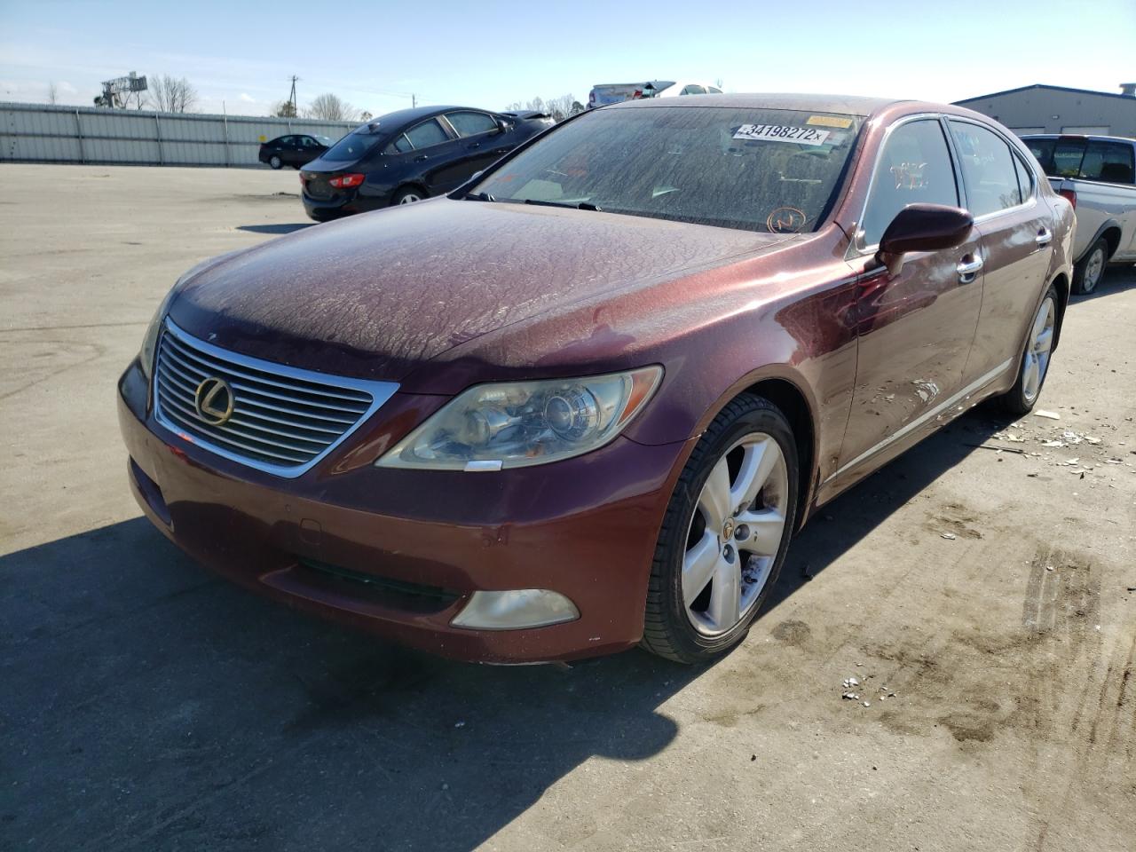 Photo 2 from auction – 2007 LEXUS LS 460L with VIN JTHGL46F075018275