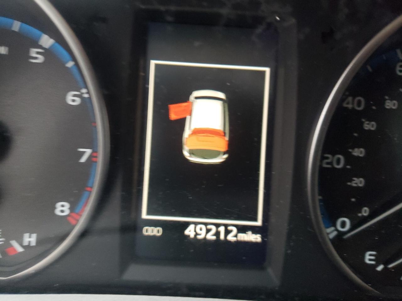 Photo 8 from auction – 2018 TOYOTA RAV4 ADVEN with VIN 2T3RFREV8JW805000