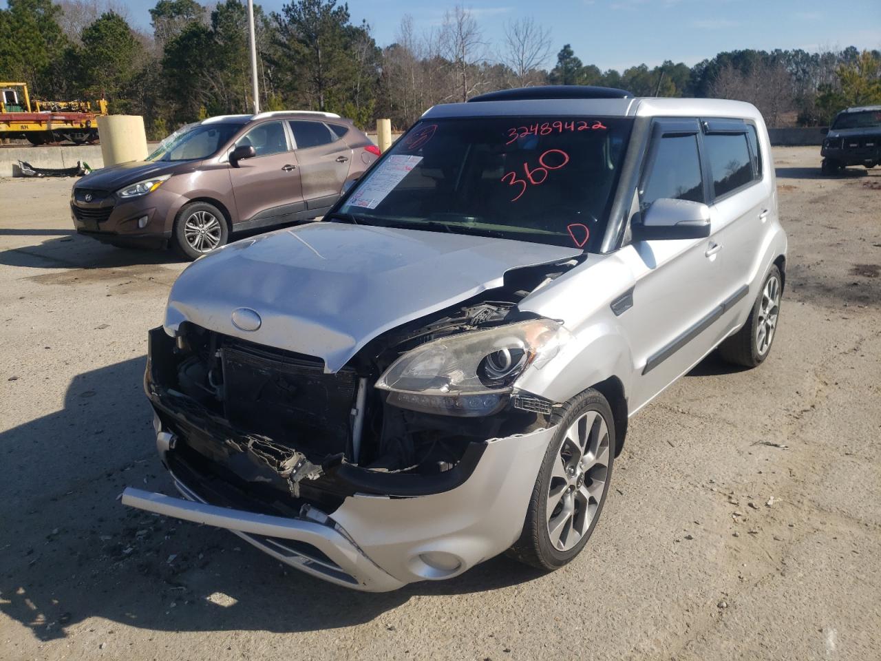 Photo 2 from auction – 2013 KIA SOUL + with VIN KNDJT2A6XD7588707
