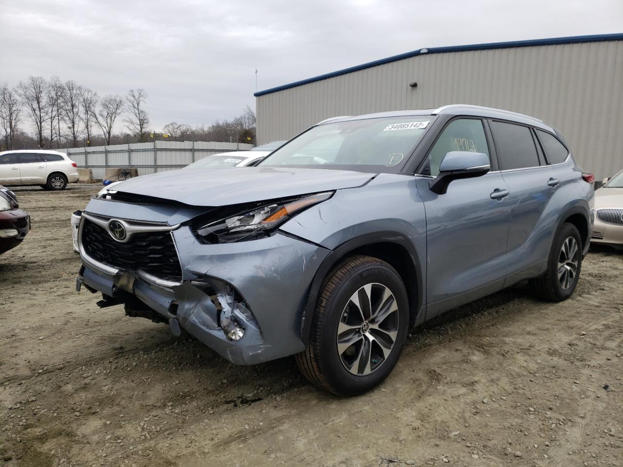 Photo 2 from auction – 2020 TOYOTA HIGHLANDER with VIN 5TDGZRAH8LS011939