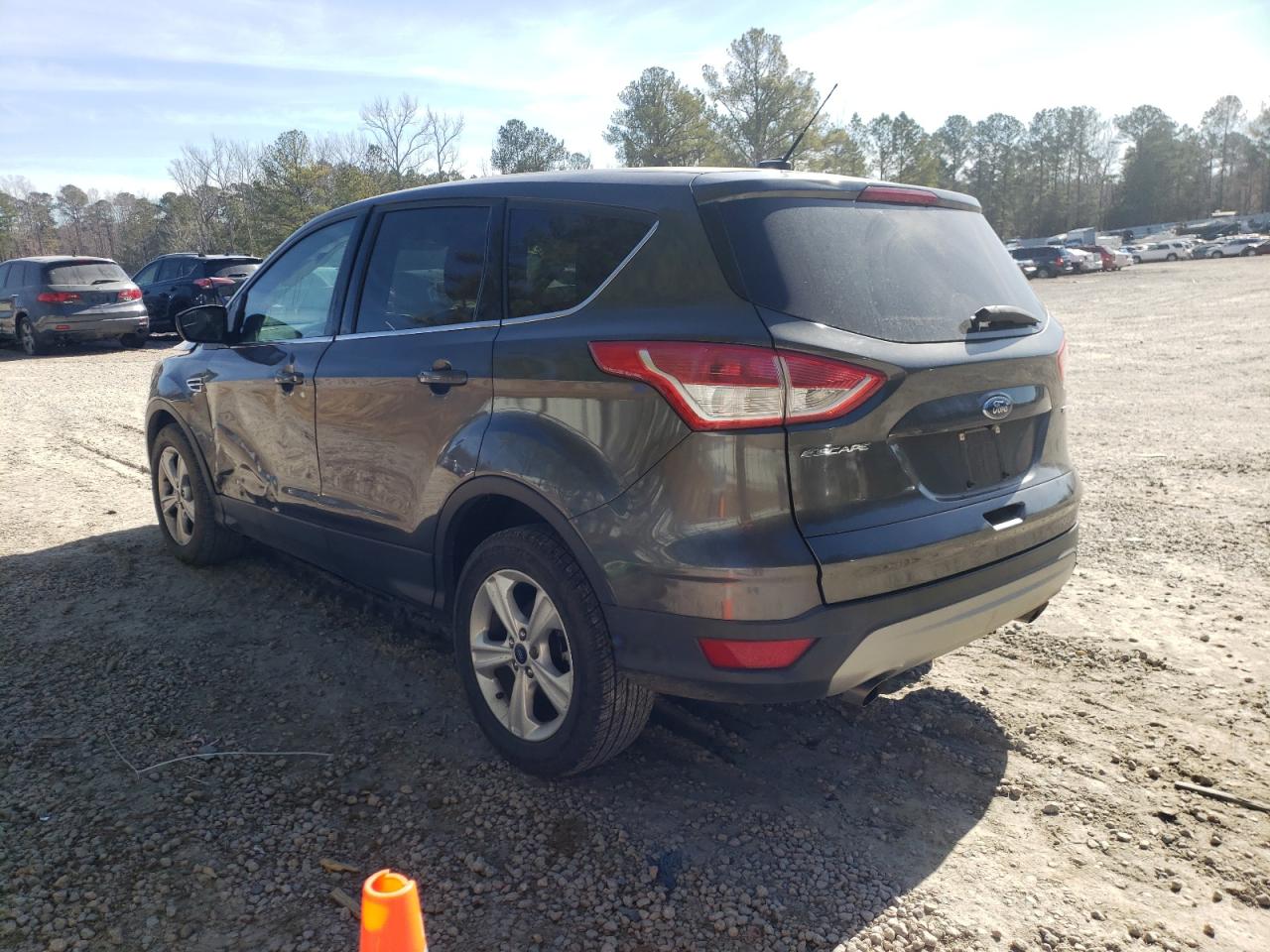 Photo 3 from auction – 2015 FORD ESCAPE SE with VIN 1FMCU0G73FUB55904