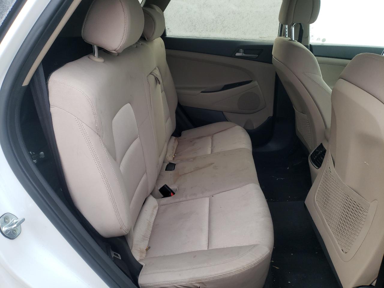 Photo 6 from auction – 2017 HYUNDAI TUCSON LIM with VIN KM8J3CA25HU575272