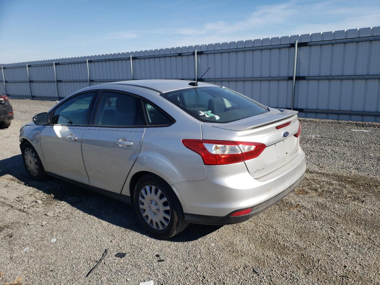 Photo 3 from auction – 2014 FORD FOCUS SE with VIN 1FADP3F24EL403661