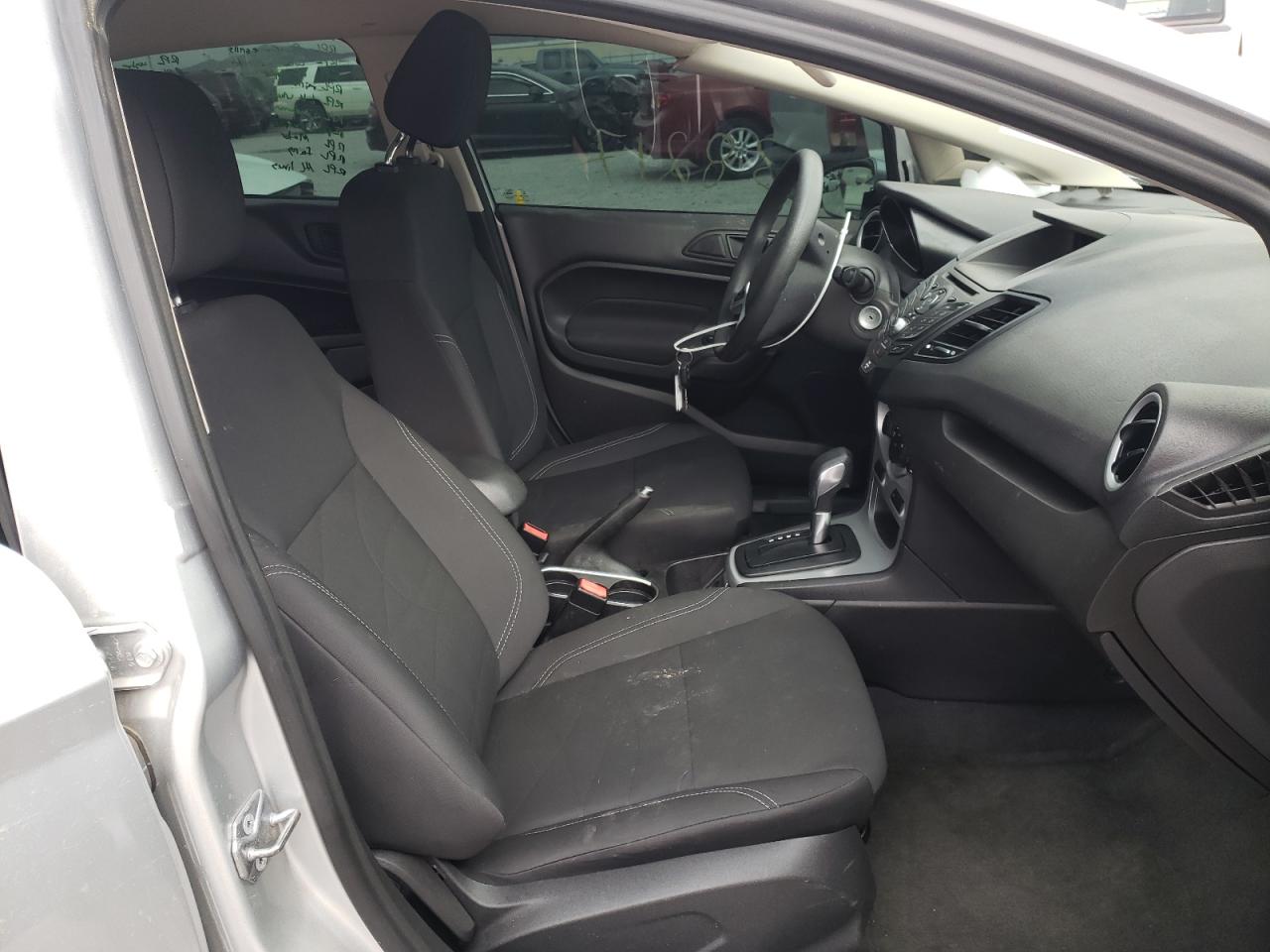 Photo 5 from auction – 2018 FORD FIESTA SE with VIN 3FADP4BJ9JM128686