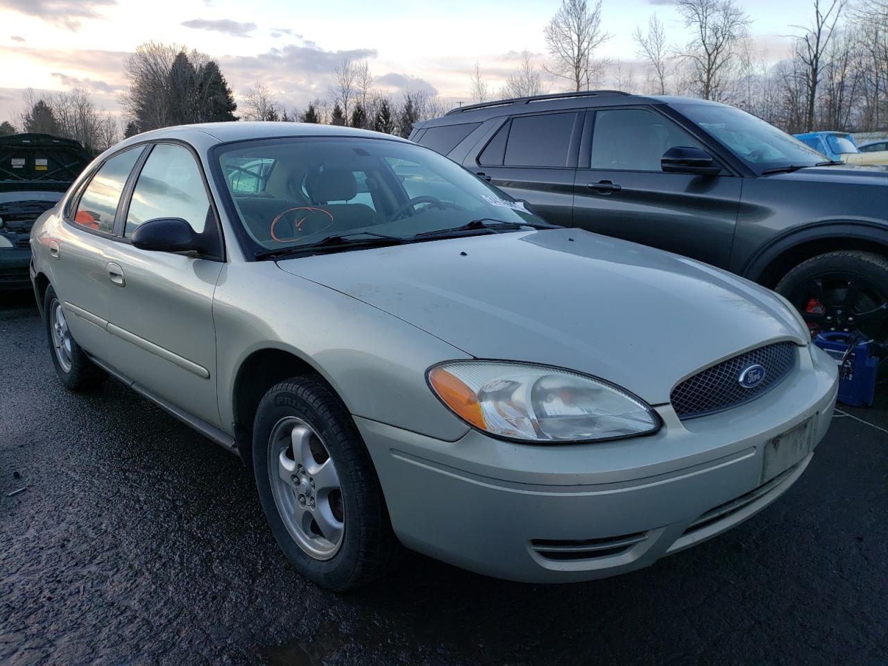FORD TAURUS SE 2006 مع رقم تعريف المركبة 1FAFP53U46A121690 - صورة من المزاد