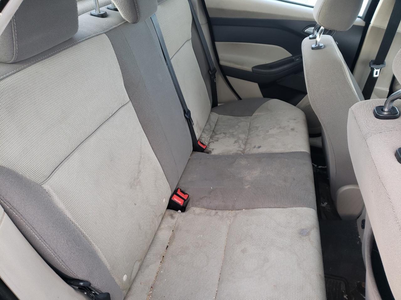 Photo 6 from auction – 2012 FORD FOCUS SE with VIN 1FAHP3F27CL261644