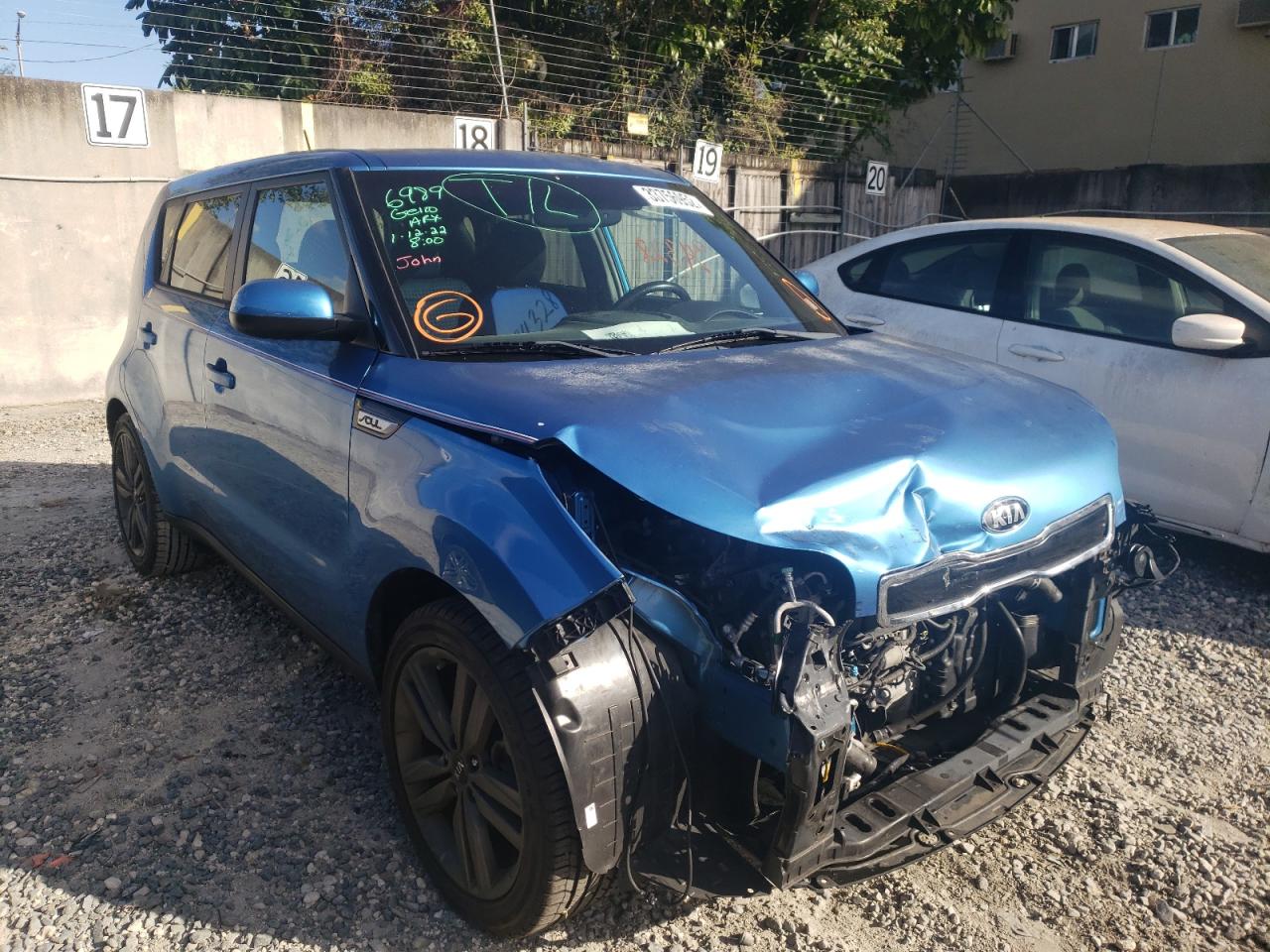 KIA SOUL + 2015 with VIN KNDJP3A53F7148428 - Photo from auction