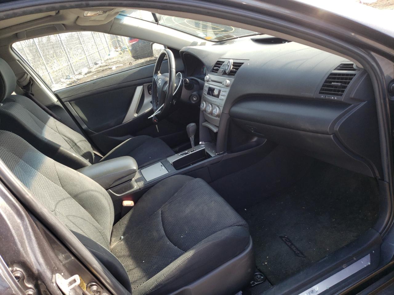 Photo 5 from auction – 2011 TOYOTA CAMRY BASE with VIN 4T1BF3EK1BU756544