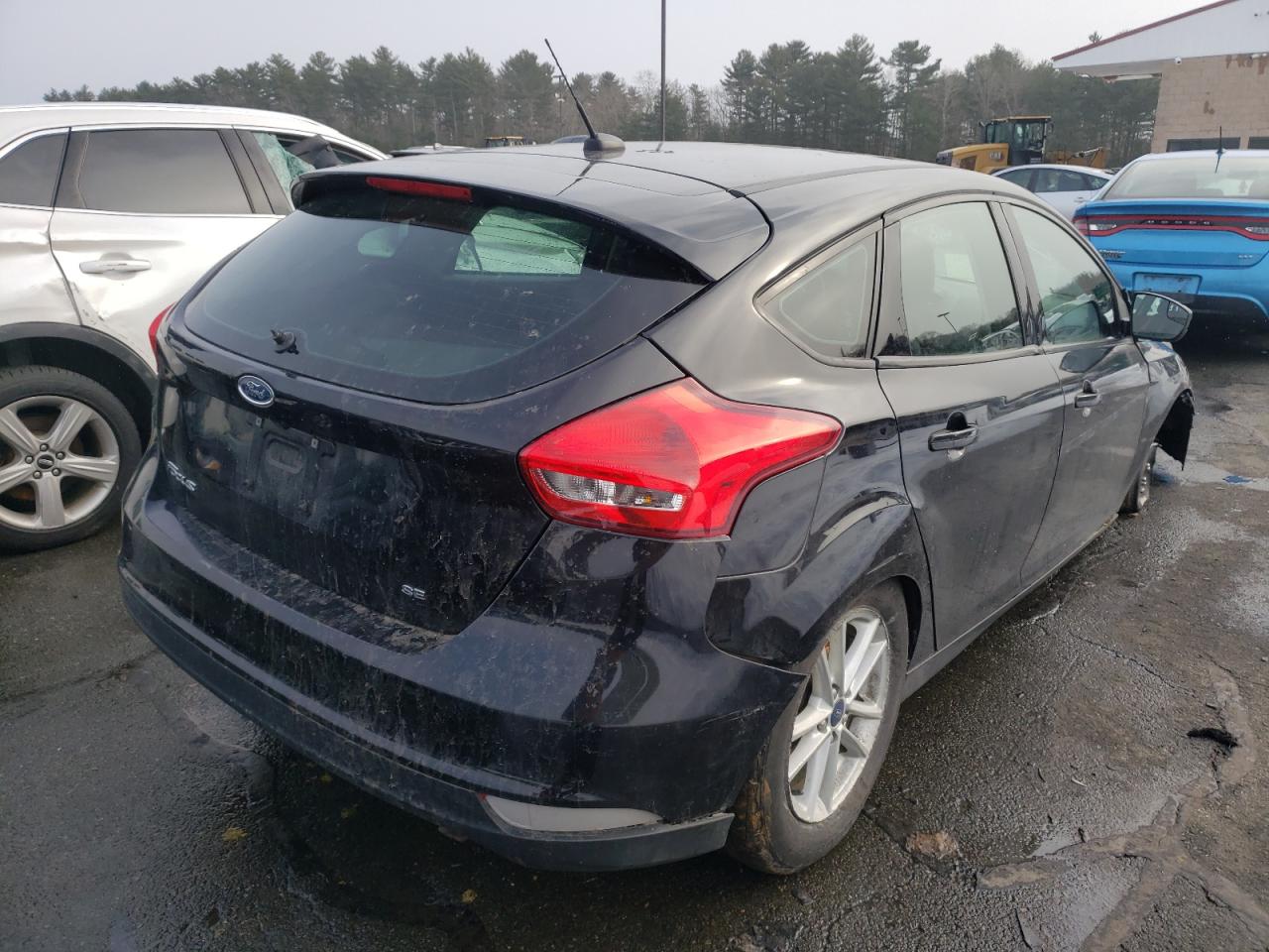 Photo 4 from auction – 2016 FORD FOCUS SE with VIN 1FADP3K21GL381062