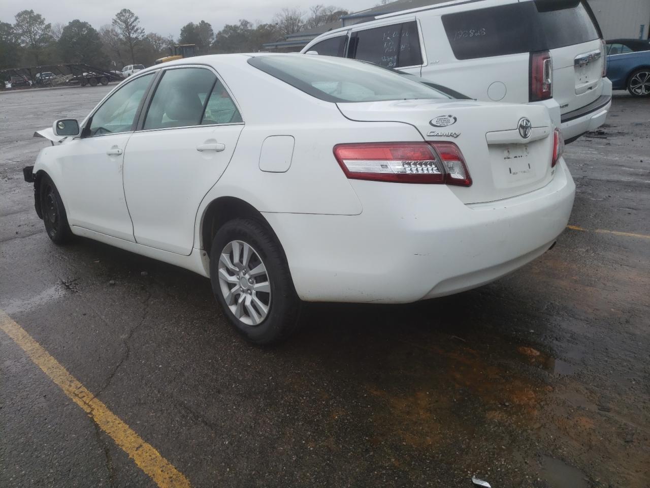Photo 3 from auction – 2011 TOYOTA CAMRY with VIN 4T1BF3EK4BU591136
