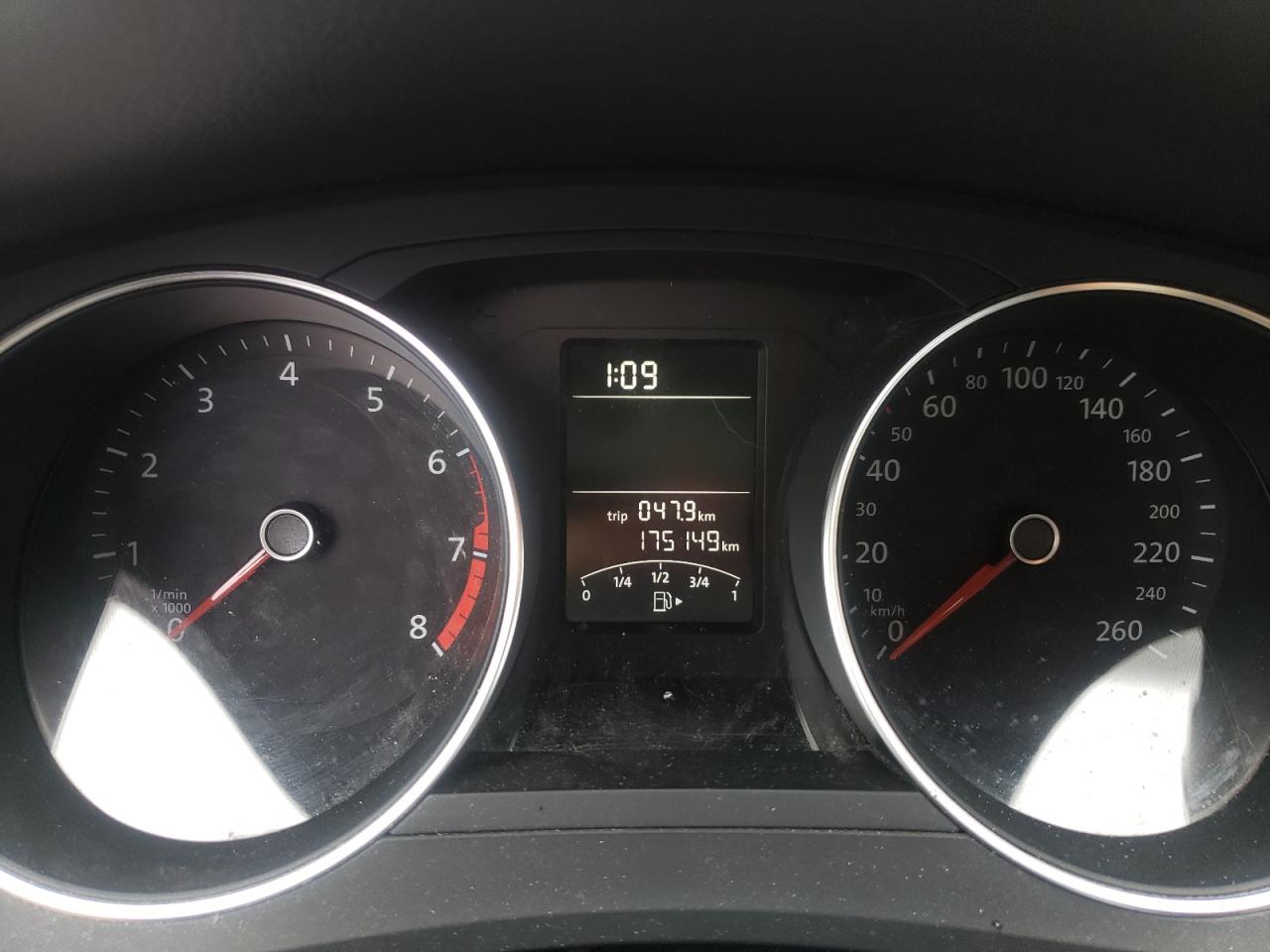 Photo 8 from auction – 2015 VOLKSWAGEN JETTA BASE with VIN 3VW2K7AJ9FM270074