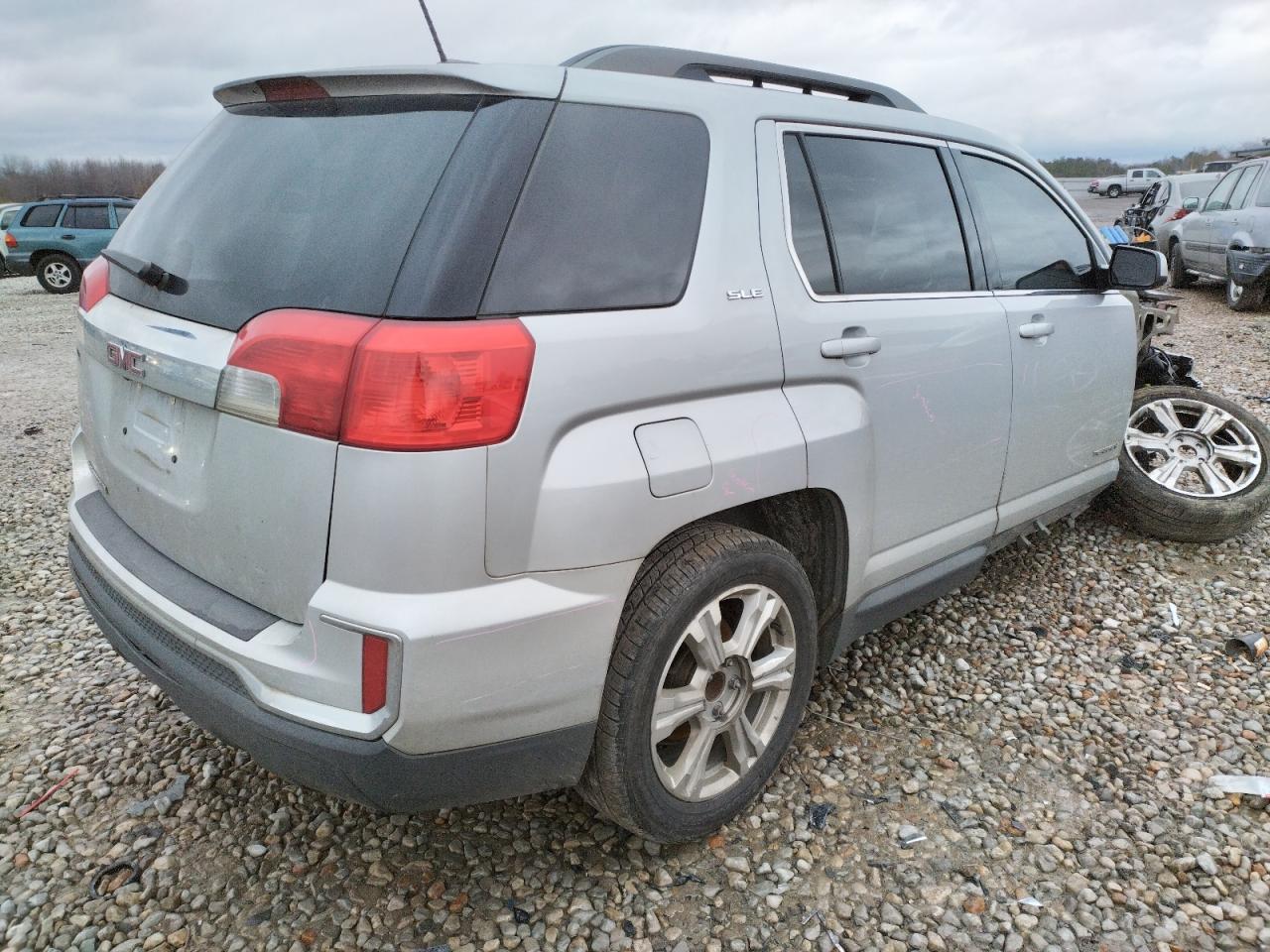 Photo 4 from auction – 2017 GMC TERRAIN SL with VIN 2GKALNEK9H6308536