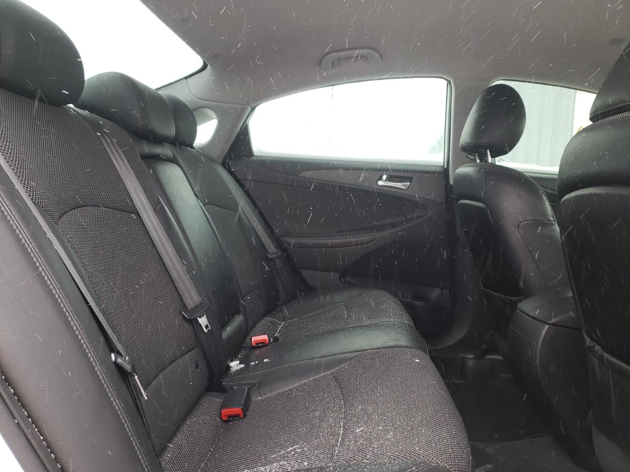 Photo 6 from auction – 2012 HYUNDAI SONATA SE with VIN 5NPEC4AB1CH482554