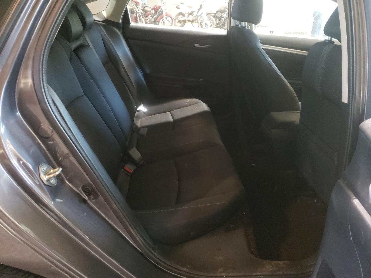 Photo 6 from auction – 2017 HONDA CIVIC EX with VIN 2HGFC2F74HH527260