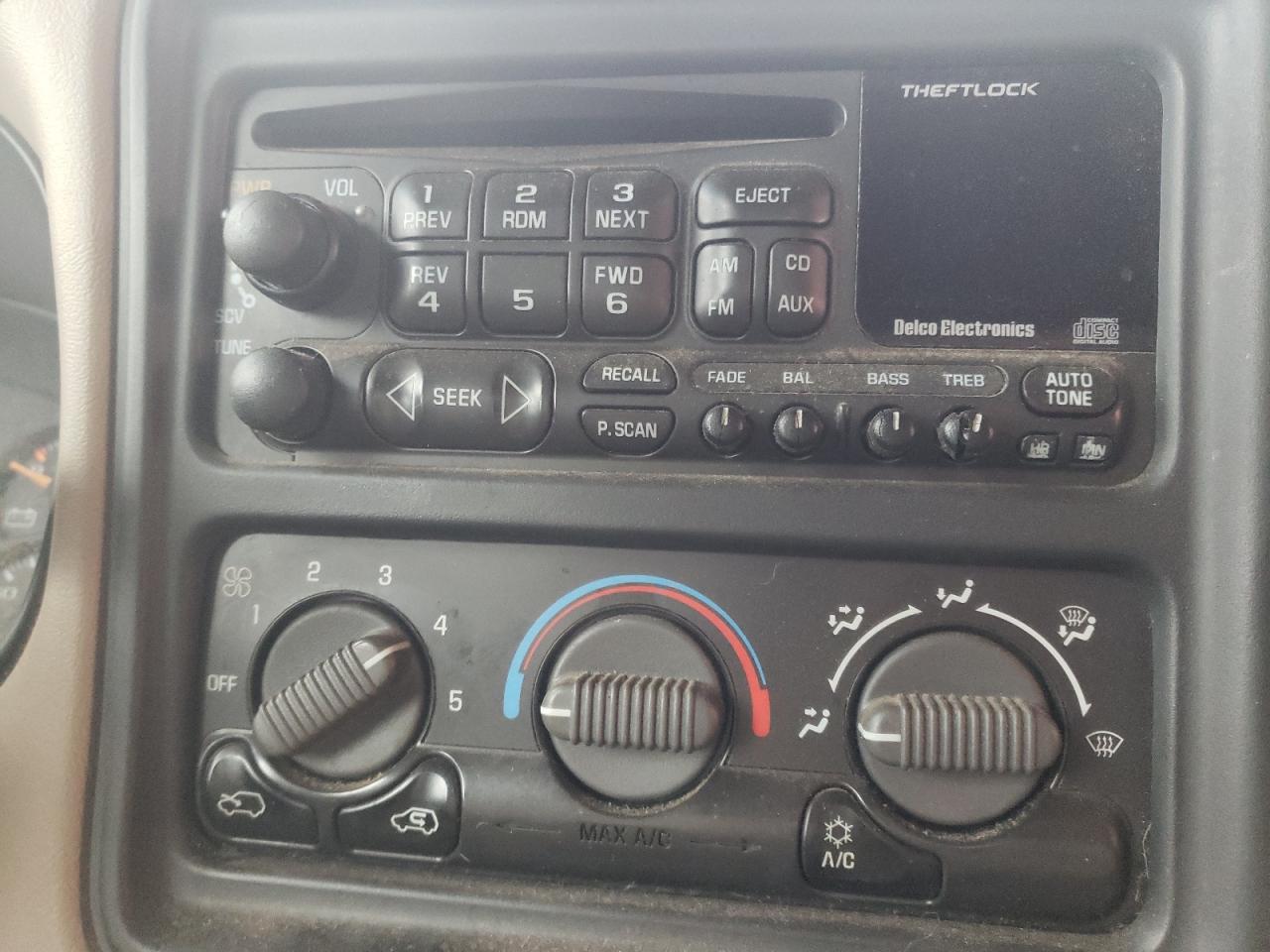 Photo 9 from auction – 2002 GMC NEW SIERRA with VIN 2GTEC19T421373159