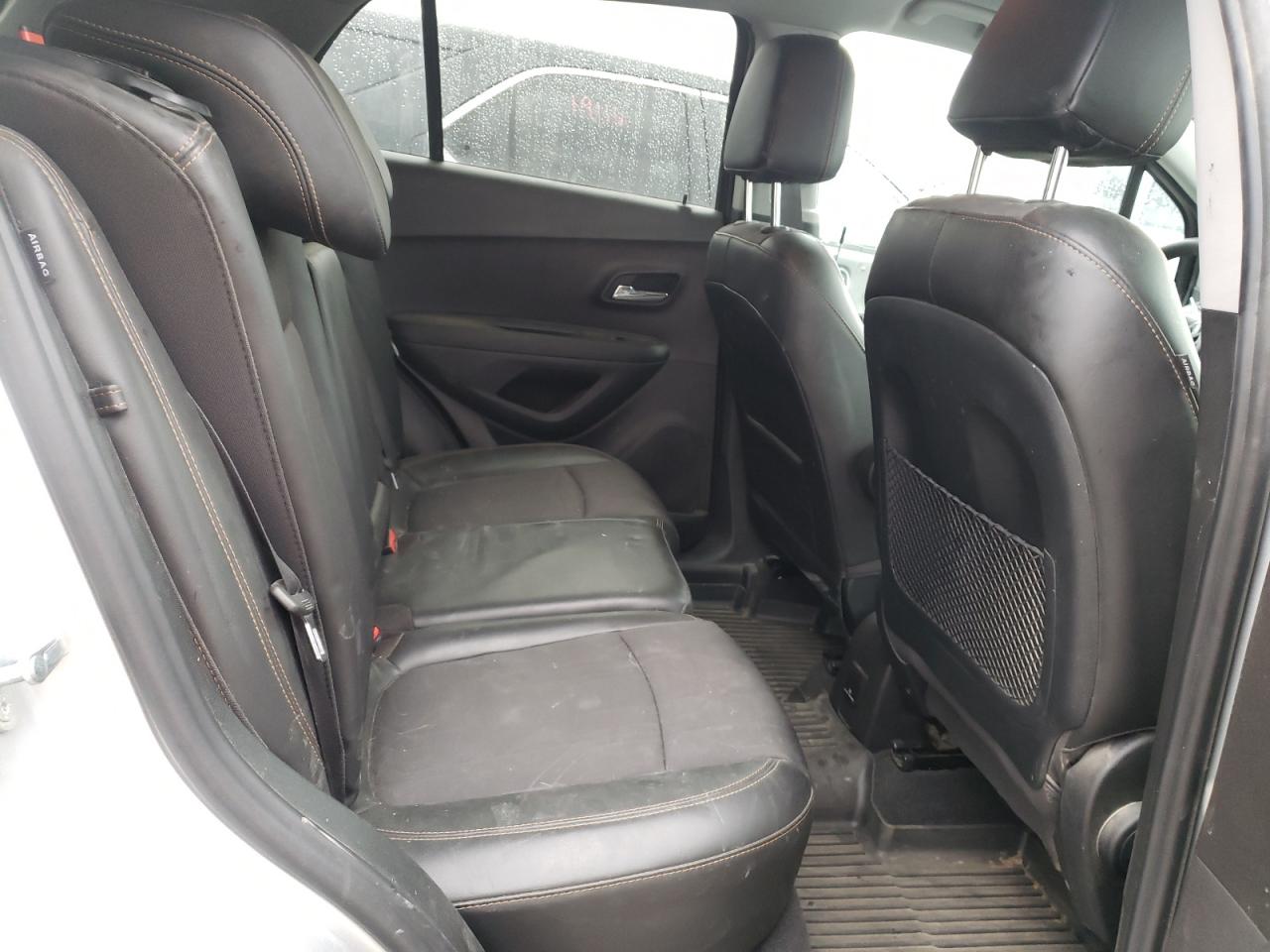 Photo 6 from auction – 2018 CHEVROLET TRAX 1LT with VIN 3GNCJLSB8JL298867