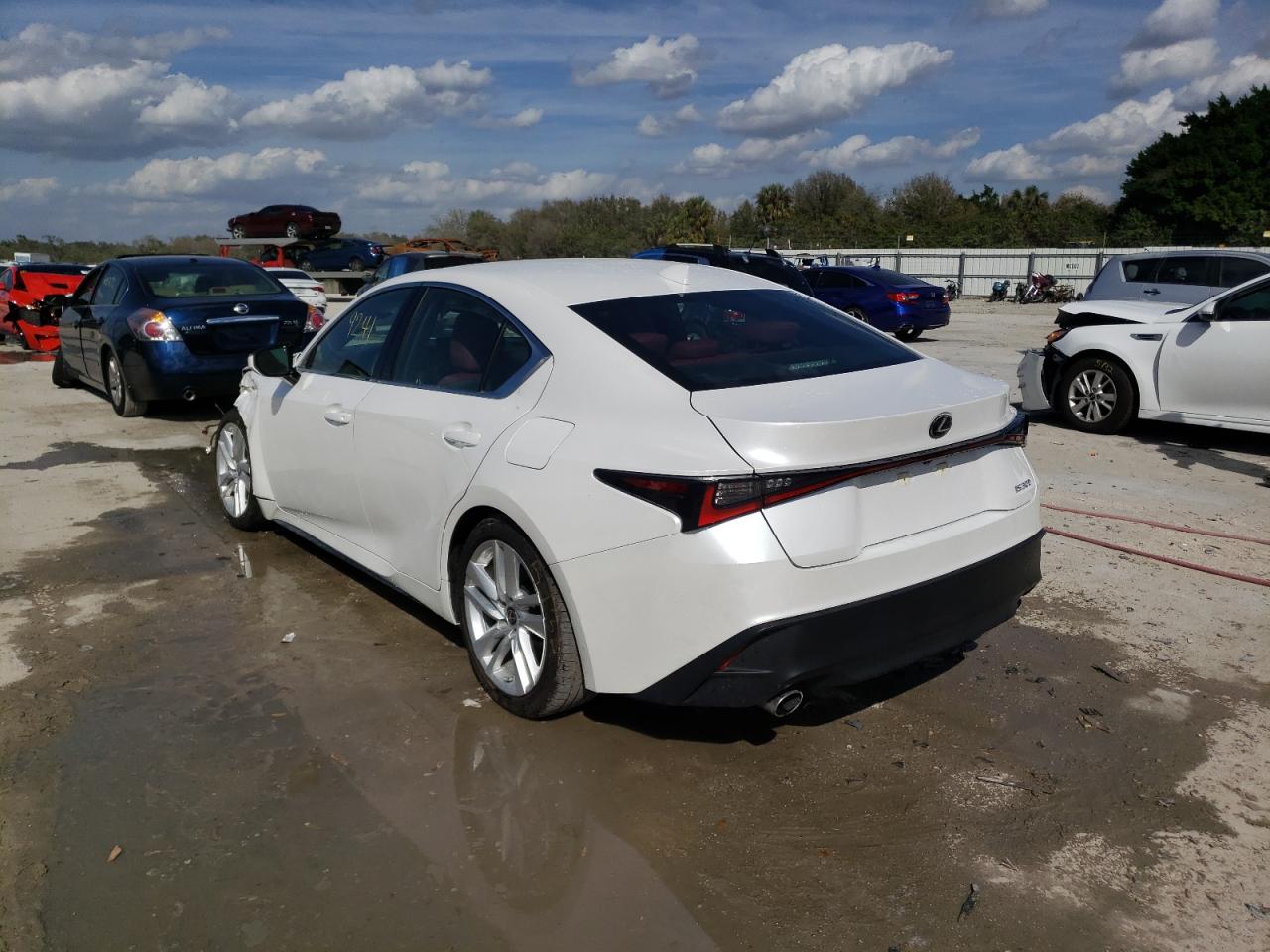 Photo 3 from auction – 2021 LEXUS IS 300 with VIN JTHAA1D25M5111184