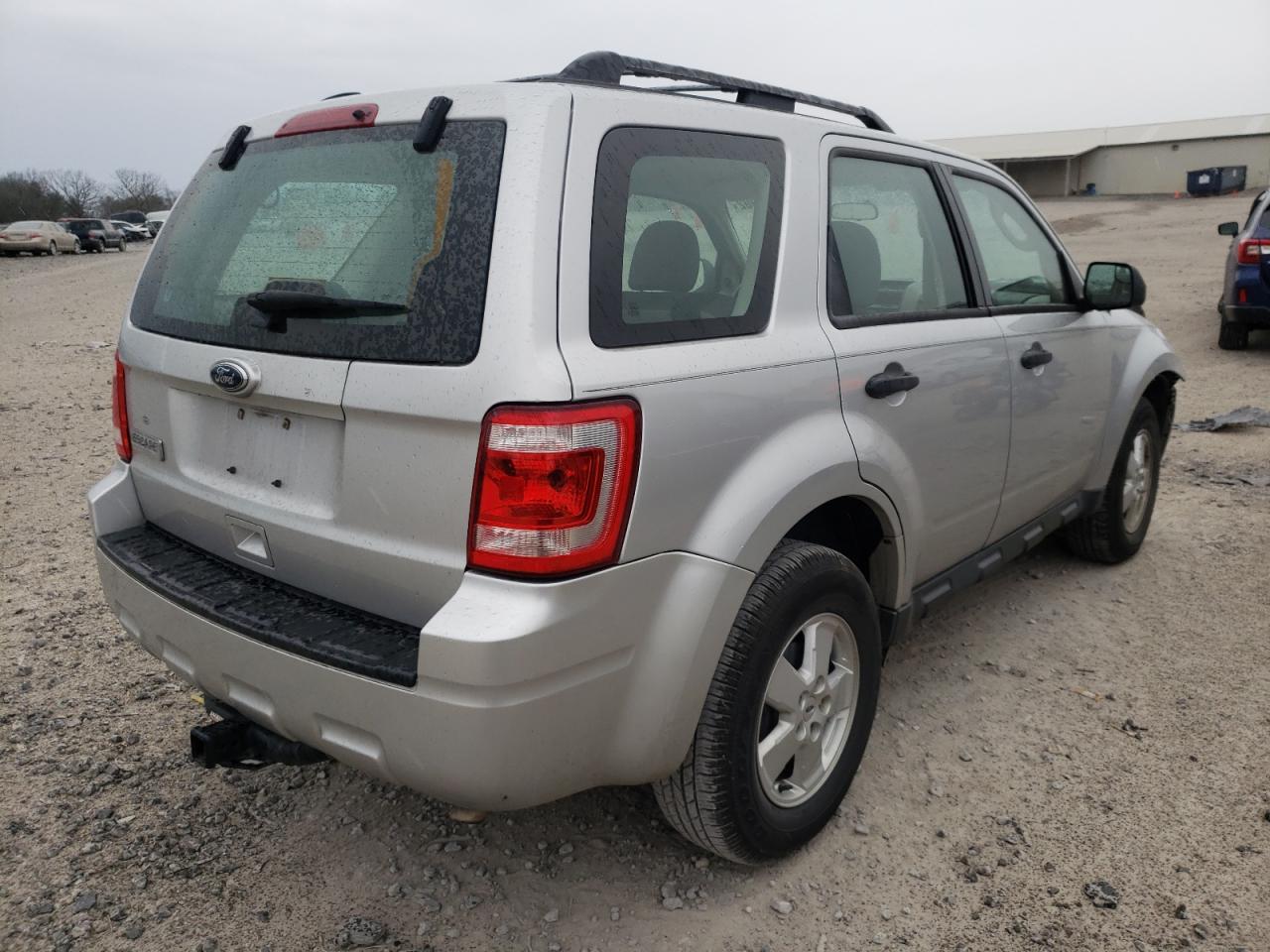 Photo 4 from auction – 2010 FORD ESCAPE XLS with VIN 1FMCU0C72AKD42464