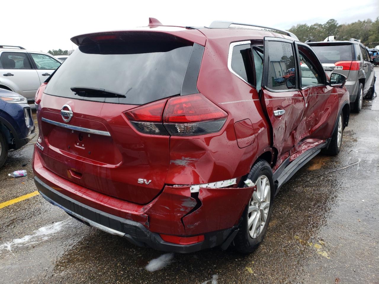 Photo 4 from auction – 2018 NISSAN ROGUE S with VIN 5N1AT2MT2JC789405