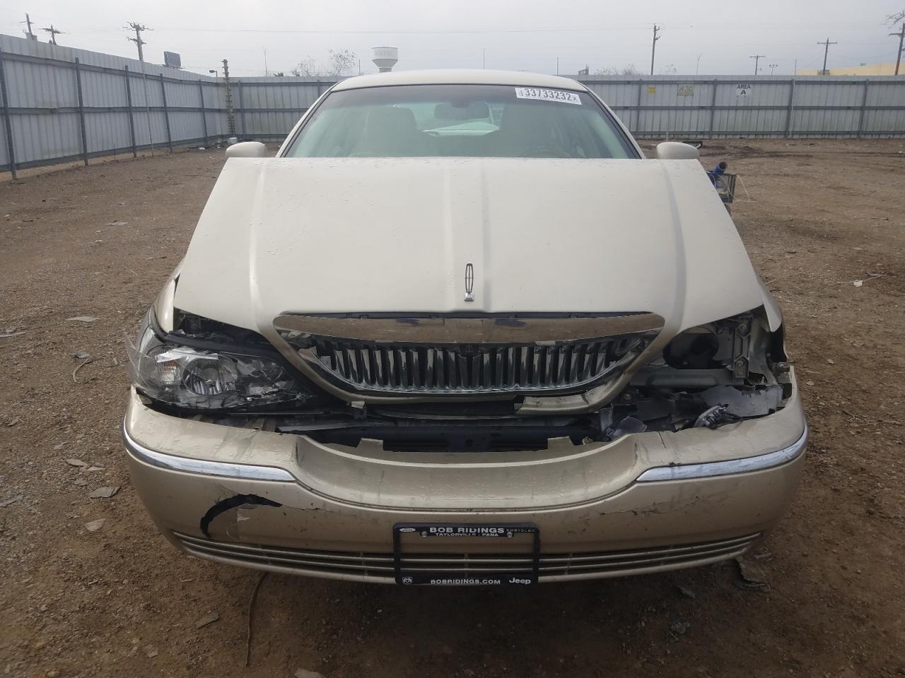 Photo 7 from auction – 2011 LINCOLN TOWN CAR S with VIN 2LNBL8CV0BX750620