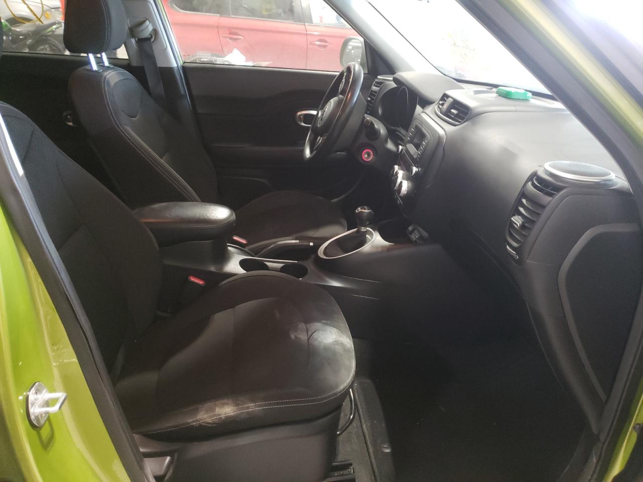 Photo 5 from auction – 2016 KIA SOUL with VIN KNDJN2A20G7848043