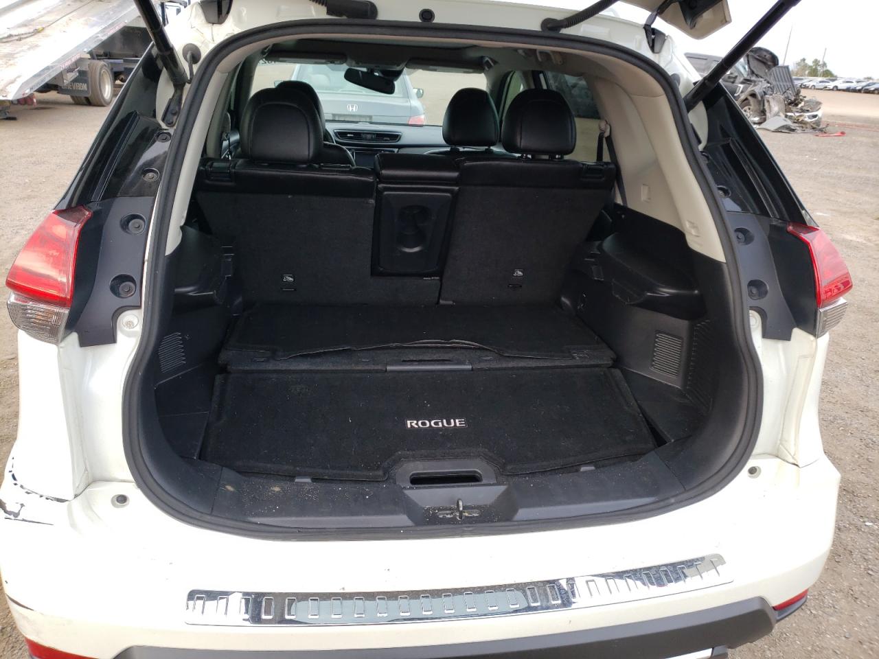 Photo 9 from auction – 2017 NISSAN ROGUE SV with VIN 5N1AT2MVXHC858269