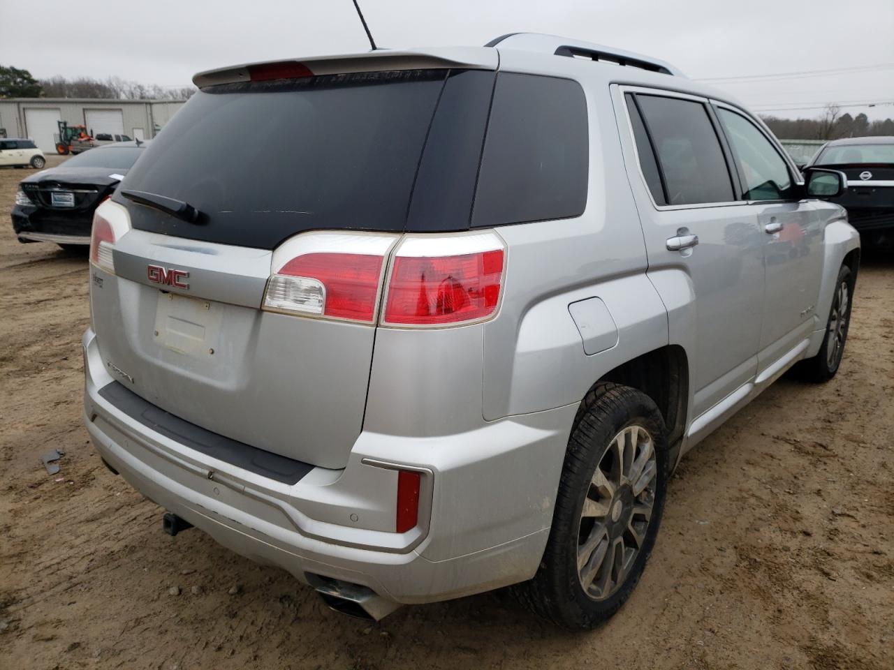 Photo 4 from auction – 2017 GMC TERRAIN DE with VIN 2GKFLRE37H6284145