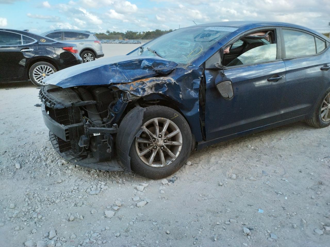 Photo 9 from auction – 2018 HYUNDAI ELANTRA SE with VIN 5NPD74LF2JH334250
