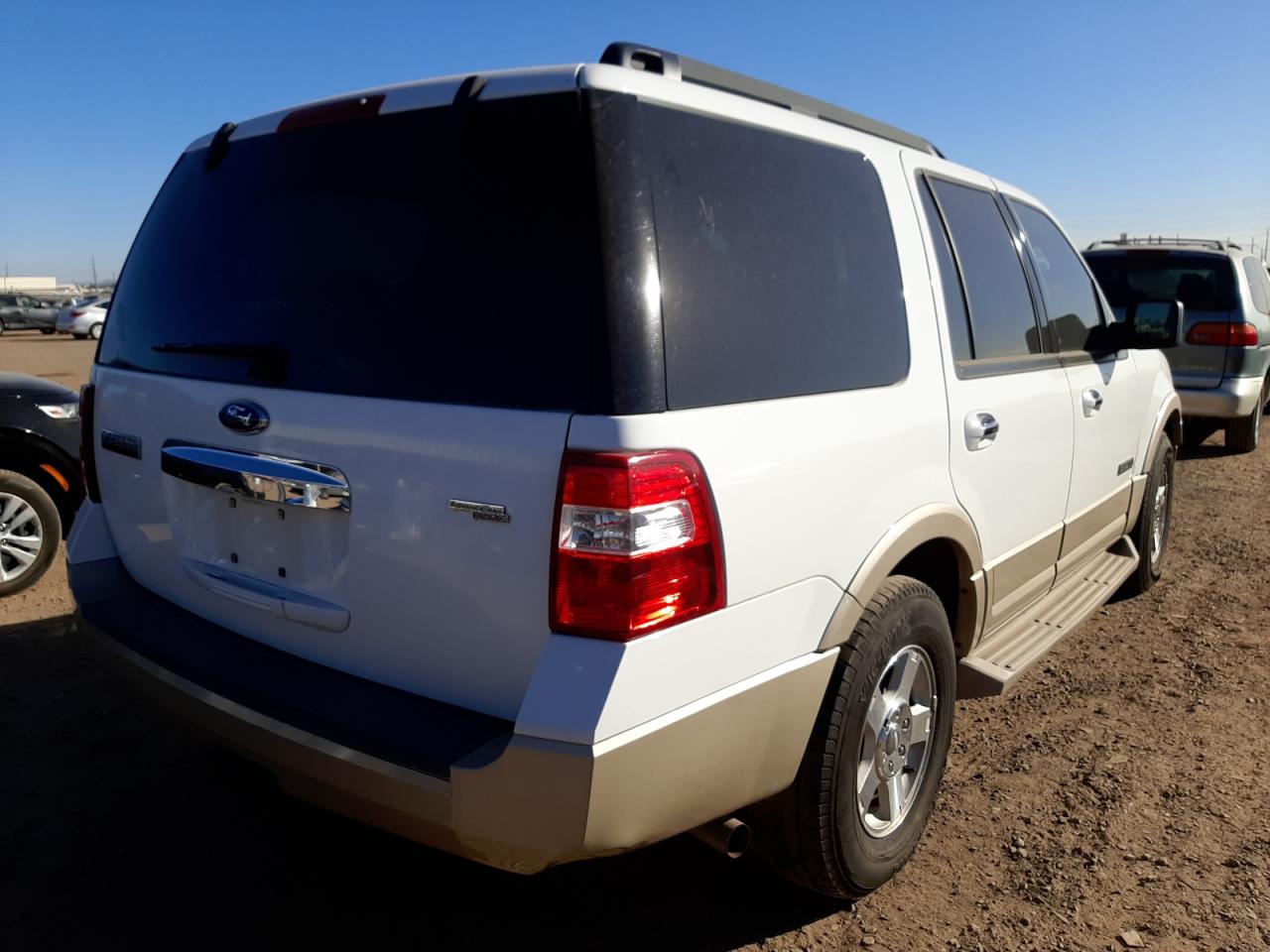 Photo 4 from auction – 2007 FORD EXPEDITION with VIN 1FMFU18527LA74187