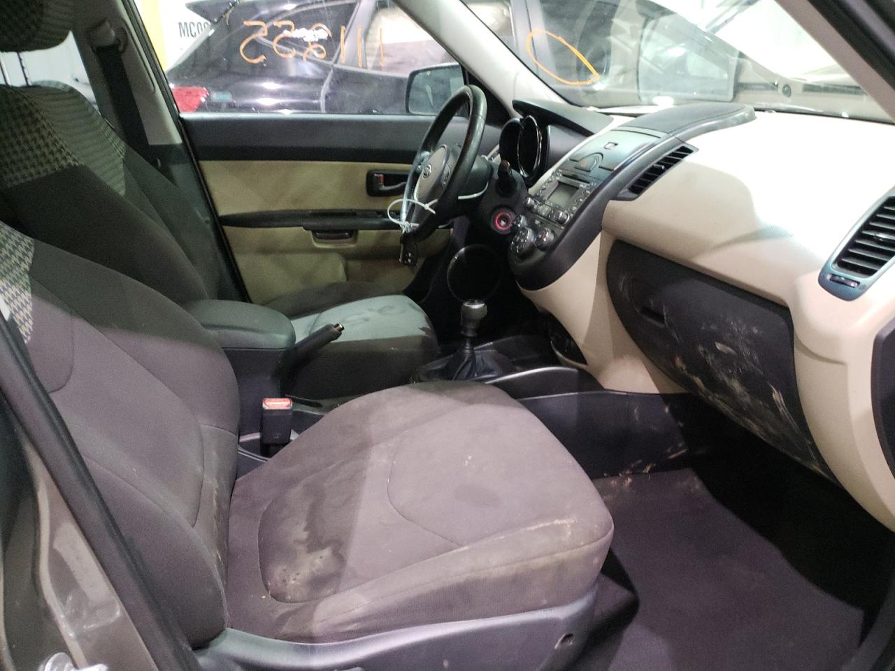 Photo 5 from auction – 2010 KIA SOUL + with VIN KNDJT2A21A7097774