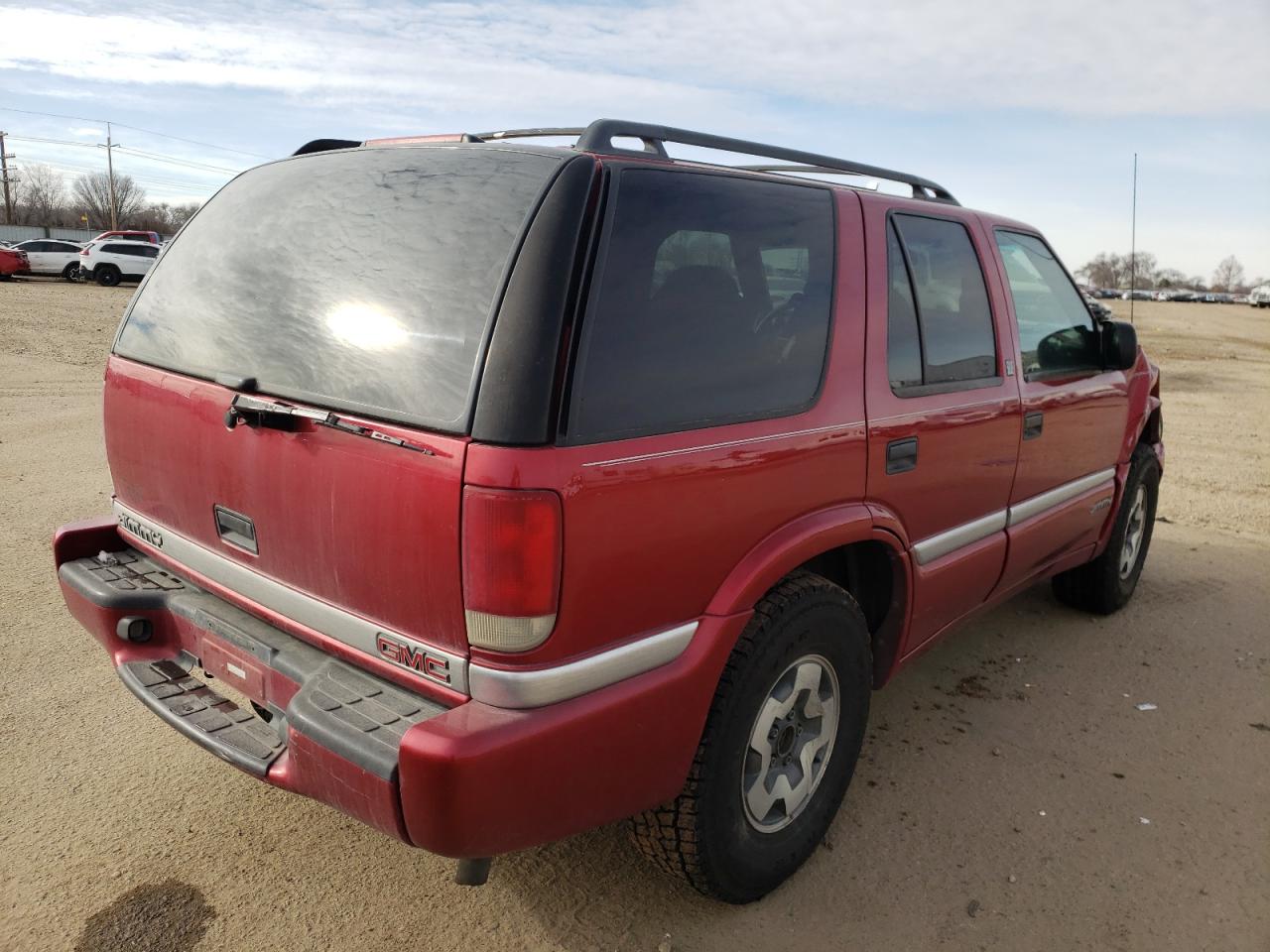 Photo 4 from auction – 2000 GMC JIMMY with VIN 1GKDT13W7Y2188860