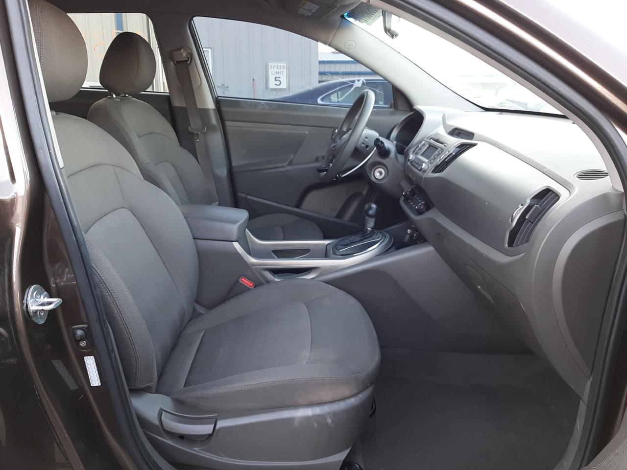 Photo 5 from auction – 2011 KIA SPORTAGE L with VIN KNDPB3A26B7051474