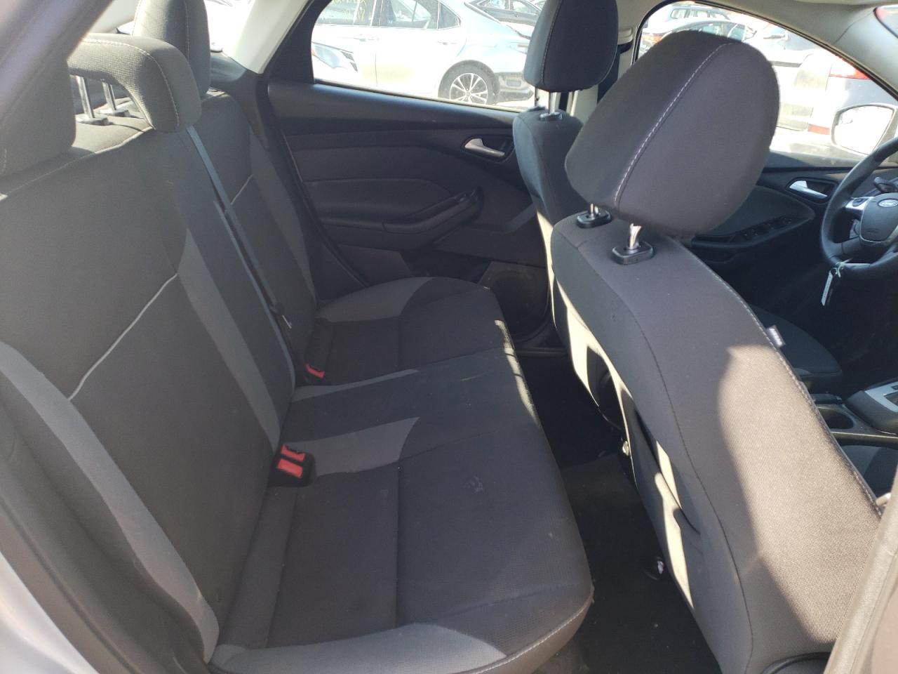 Photo 6 from auction – 2014 FORD FOCUS SE with VIN 1FADP3F24EL403661