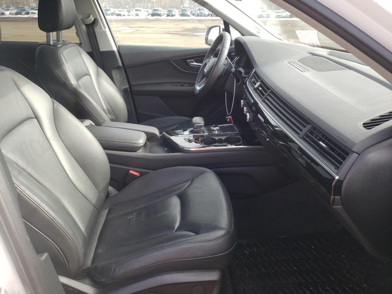 Photo 5 from auction – 2018 AUDI Q7 PREMIUM with VIN WA1LAAF72JD004429