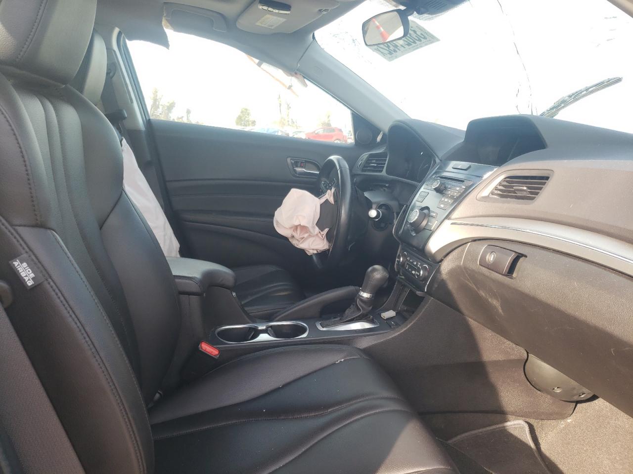 Photo 5 from auction – 2019 ACURA ILX with VIN 19UDE2F36KA001264