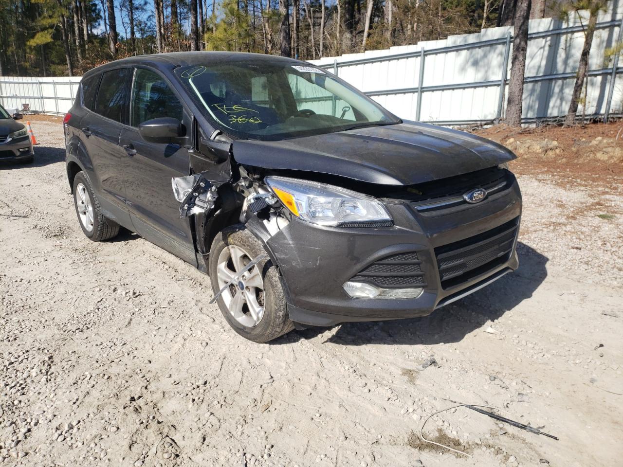 FORD ESCAPE SE 2015 with VIN 1FMCU0G73FUB55904 - Photo from auction