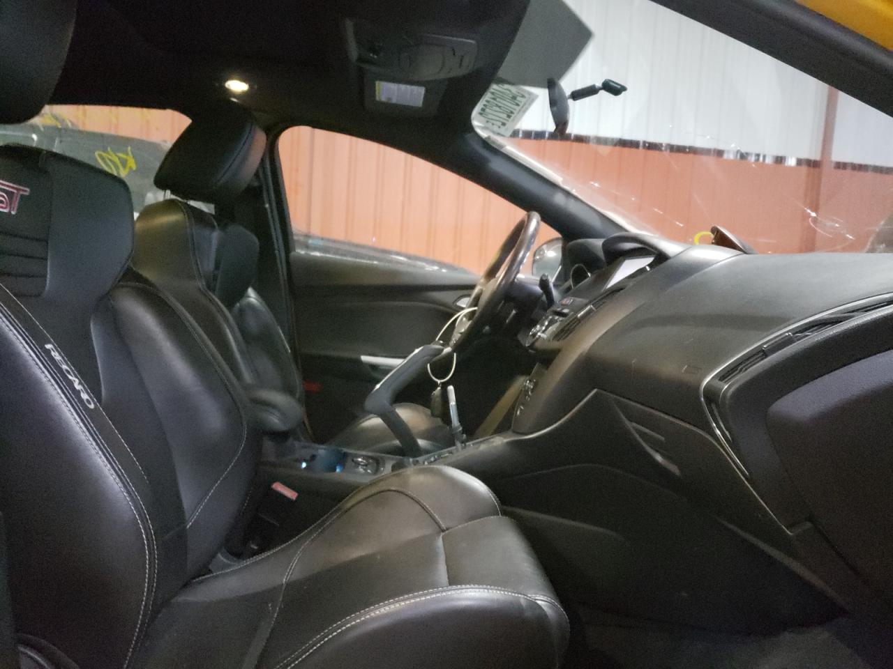Photo 5 from auction – 2013 FORD FOCUS ST with VIN 1FADP3L94DL179226