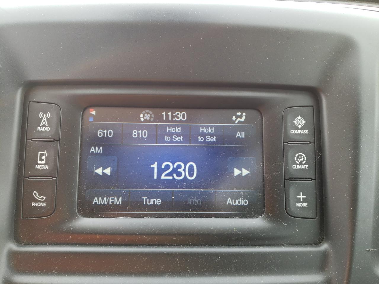 Photo 9 from auction – 2015 CHRYSLER 200 LIMITE with VIN 1C3CCCAB5FN584577