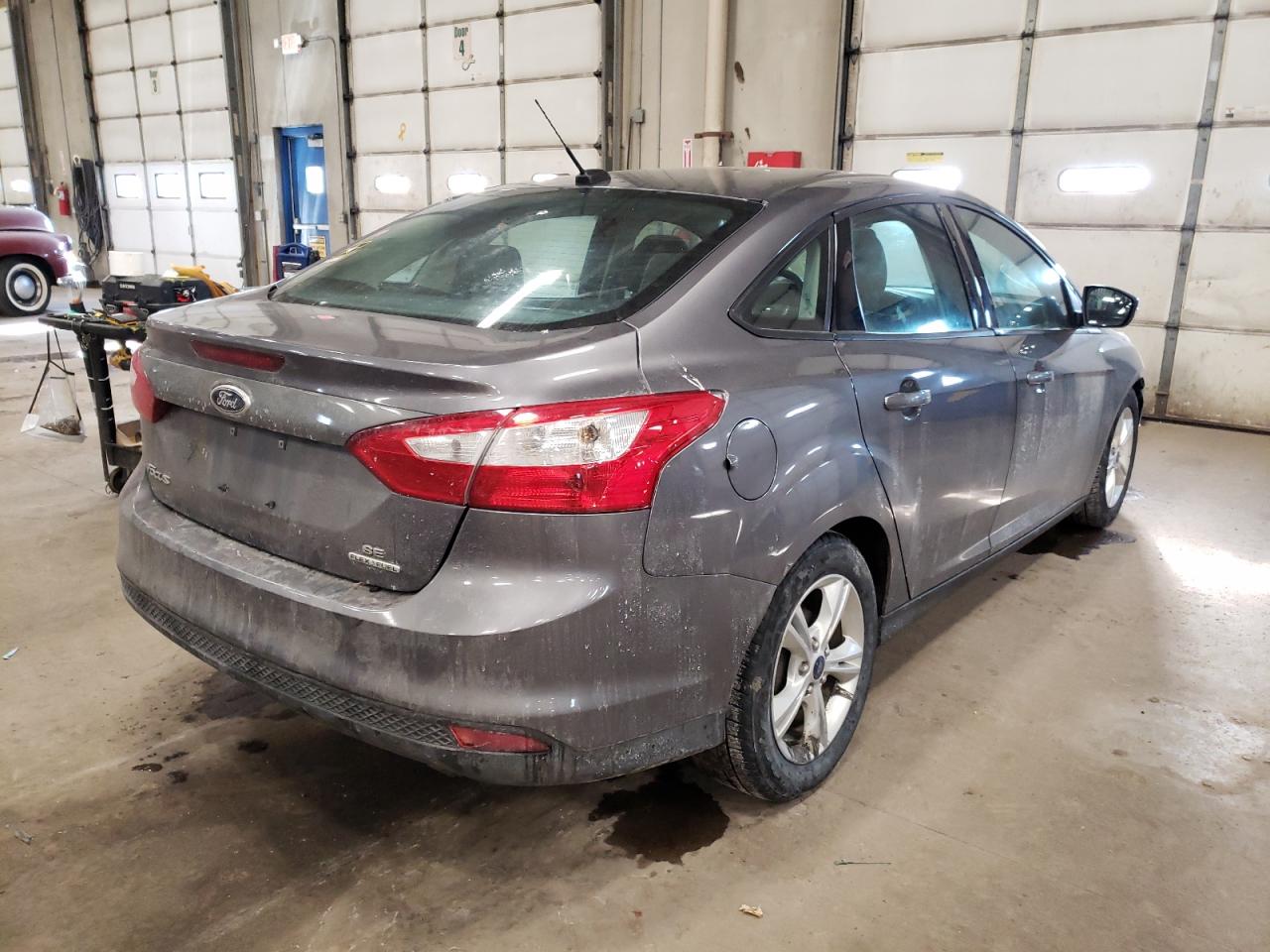 Photo 4 from auction – 2014 FORD FOCUS SE with VIN 1FADP3F2XEL237355