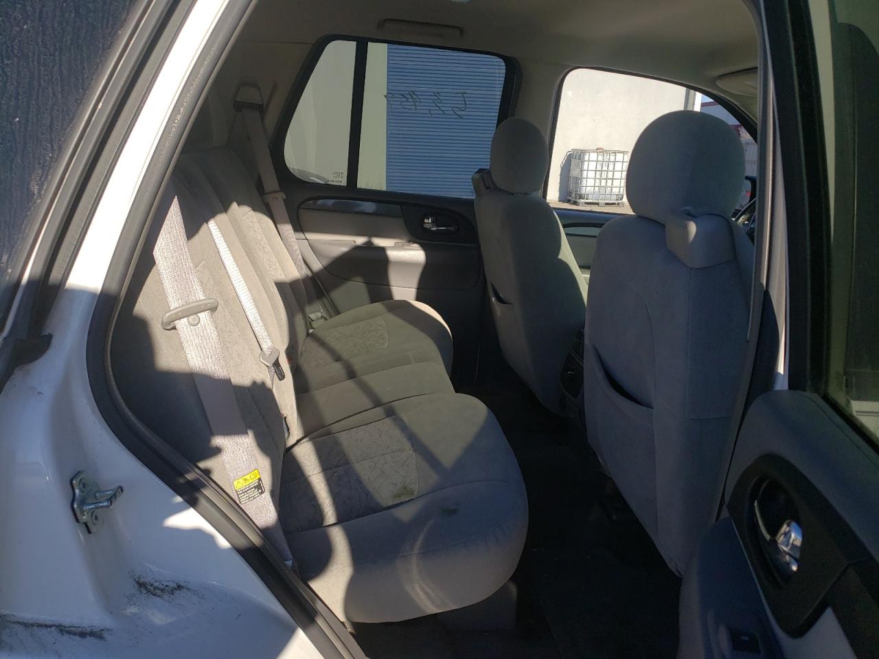 Photo 6 from auction – 2006 GMC ENVOY with VIN 1GKDT13S062111872