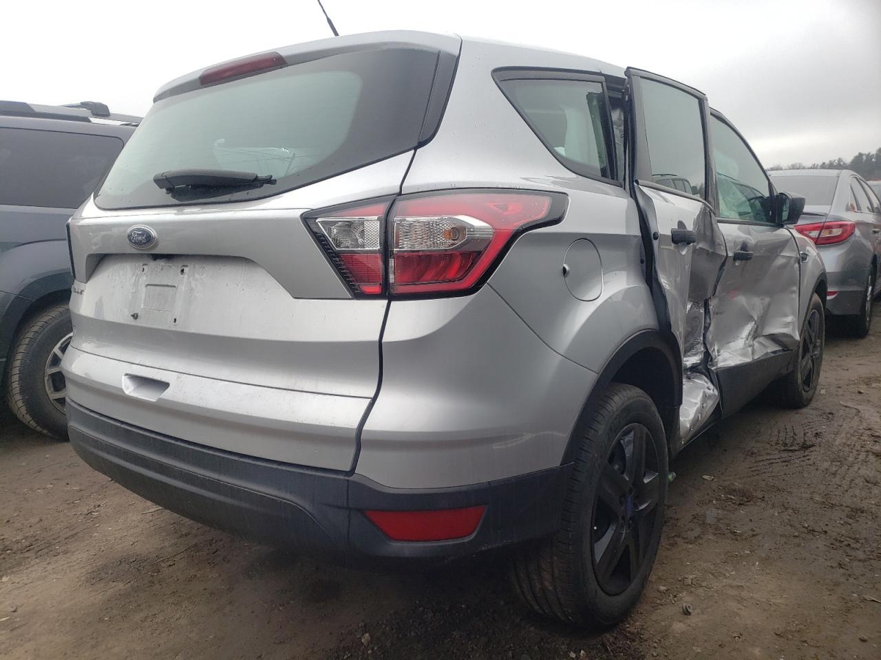 Photo 4 from auction – 2018 FORD ESCAPE S with VIN 1FMCU0F76JUA69674