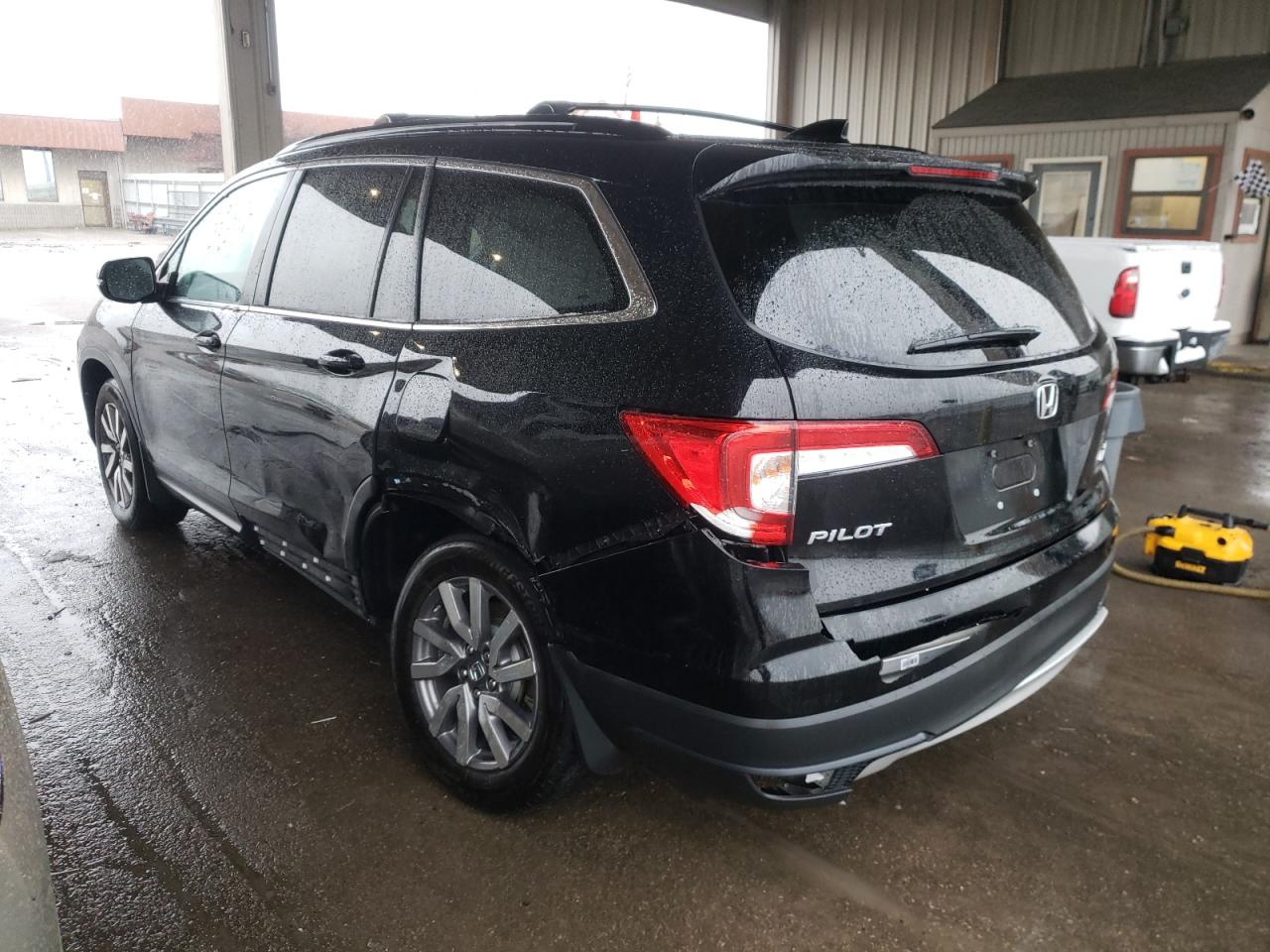 Photo 3 from auction – 2020 HONDA PILOT EXL with VIN 5FNYF6H47LB008839
