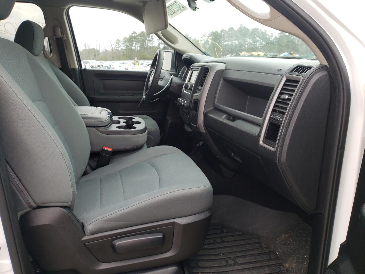 Photo 5 from auction – 2017 RAM 1500 ST with VIN 1C6RR6FT2HS723535