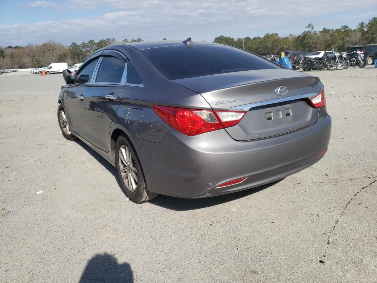 Photo 3 from auction – 2012 HYUNDAI SONATA GLS with VIN 5NPEB4AC2CH358661
