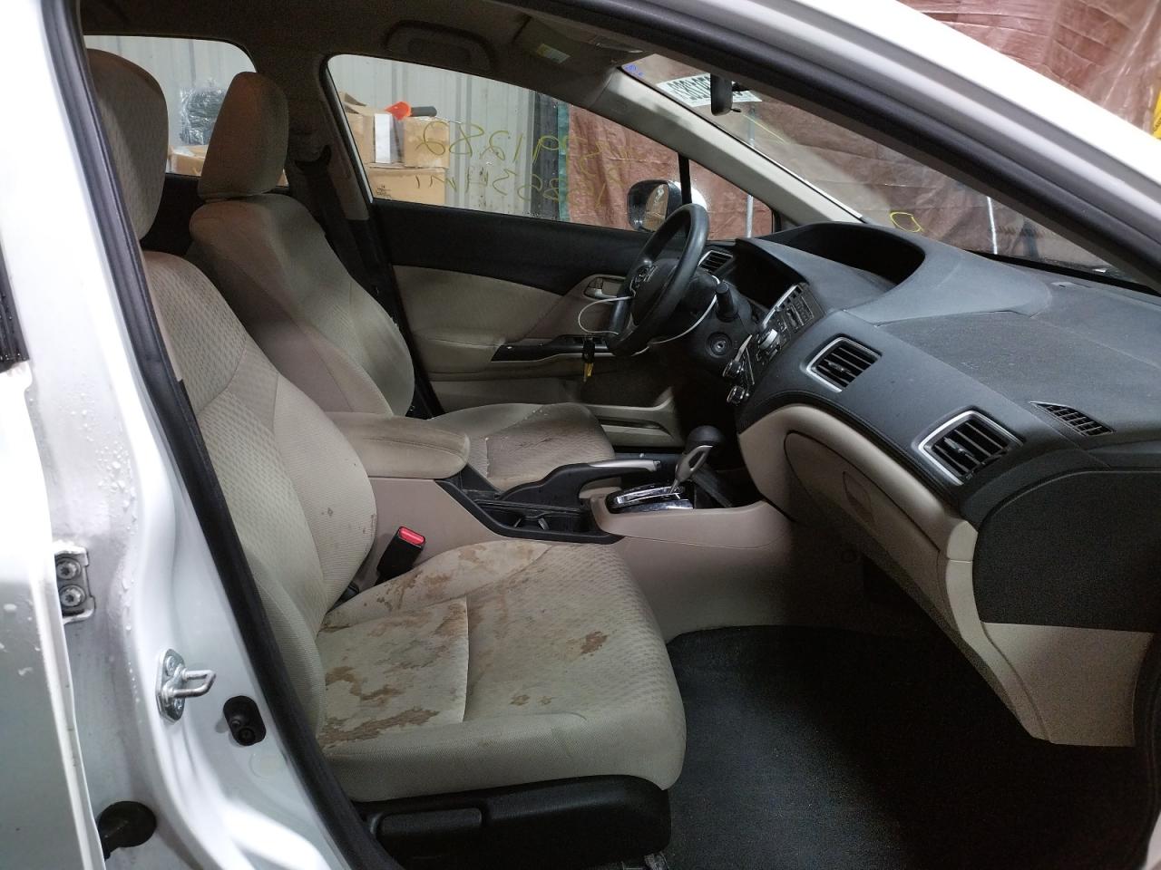 Photo 5 from auction – 2014 HONDA CIVIC LX with VIN 19XFB2F50EE034389