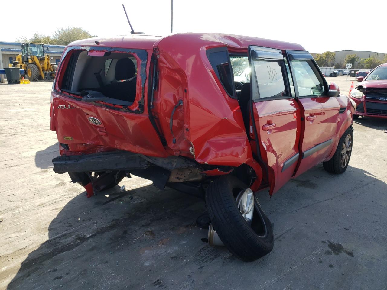 Photo 4 from auction – 2013 KIA SOUL + with VIN KNDJT2A66D7484716