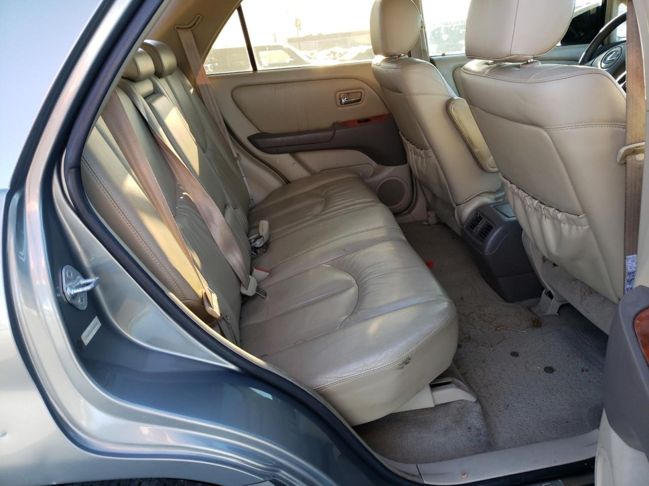 Photo 6 from auction – 2001 LEXUS RX 300 with VIN JTJGF10U710089036