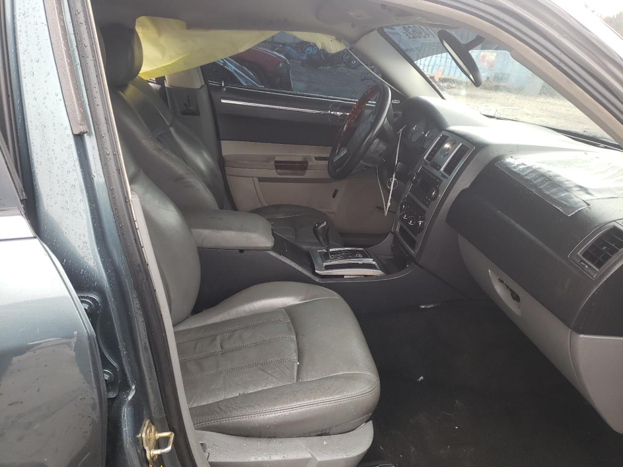 Photo 5 from auction – 2005 CHRYSLER 300C with VIN 2C3AA63H15H576628