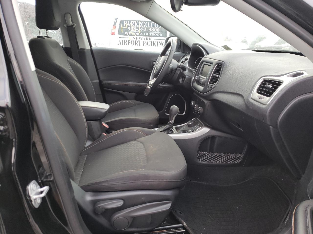 Photo 5 from auction – 2018 JEEP COMPASS SP with VIN 3C4NJDAB5JT361030